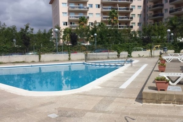 Location bel appartement 7 personnes piscine collective Pineda Salou