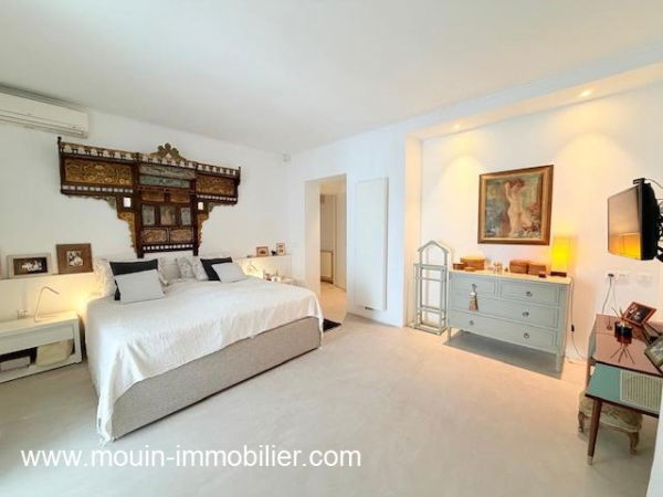 villa avec piscine S+5 à louer pour les vacances