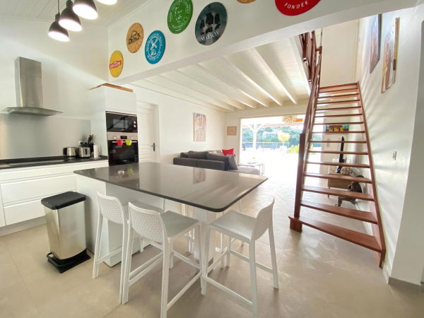 corail family - cuisine ouverte sur salon