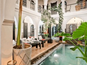 Annonce Vente Riad 6 chambres piscine medina Marrakech Maroc