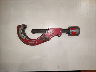 Vends coupe tube Virax jusqu&#039;à 2&quot;5/8 Marly-la-Ville Val d&#039;Oise