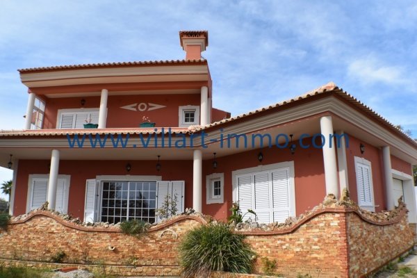Vente villa située dans 1 quartier calme proche d’Albufeira Algarve