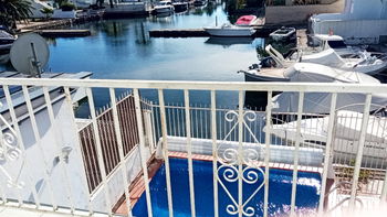 Location jolie villa vue les canaux Empuriabrava Espagne