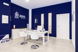 Intérieur franchise immobilière Adaix