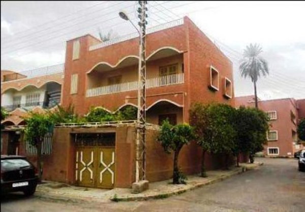 Vente villa 241m gueliz top affaire possibilite pti immeuble Marrakech
