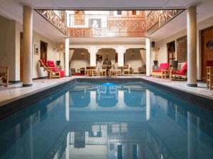 Vente riad 7 suites piscine médina marrakech Maroc