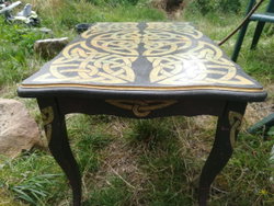 Relooking celte d'une table basse