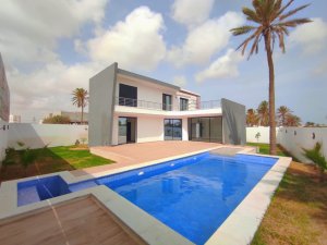 Vente Villa ANTALYA entre Mdoun plage Djerba Tunisie