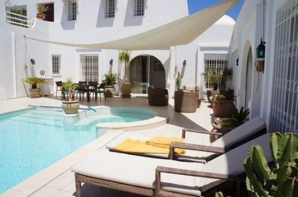 Location villa piscine l'année Djerba Tunisie