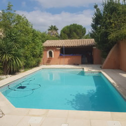 Cuisine d'été et piscine