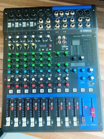 DES TABLES MIXAGE YAMAHA PUISSANTE SENEGAL N°1 Dakar Sénégal