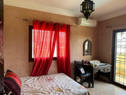 UNE CHAMBRE
