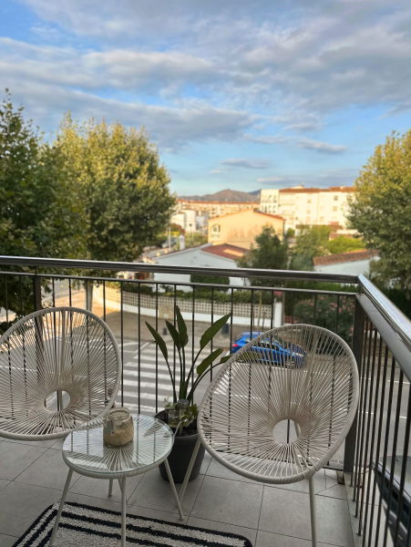 Appartement moderne avec terrasse, piscine et parking à 5 minutes de la plage