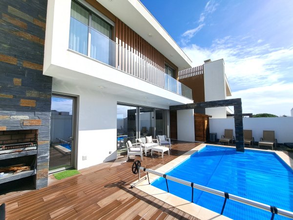 Maison de 3 chambres avec toit-terrasse et piscine chauffée - Salir do Porto, Côte d'Argent