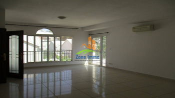 Location Appartement T2 sécurisé piscine Ambatobe Madagascar