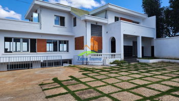 Annonce location Maison étage usage bureau Analamahitsy Antananarivo