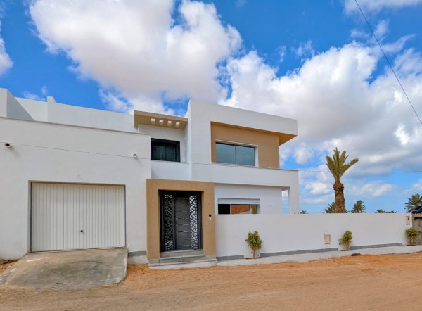 Vente Villa LOA LOA splendide F5 d'architecte zone urbaine Djerba Tunisie