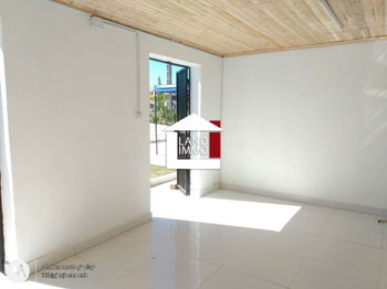 Location 1 immeuble 2 étages 168m2 rue passante By Pass Antananarivo