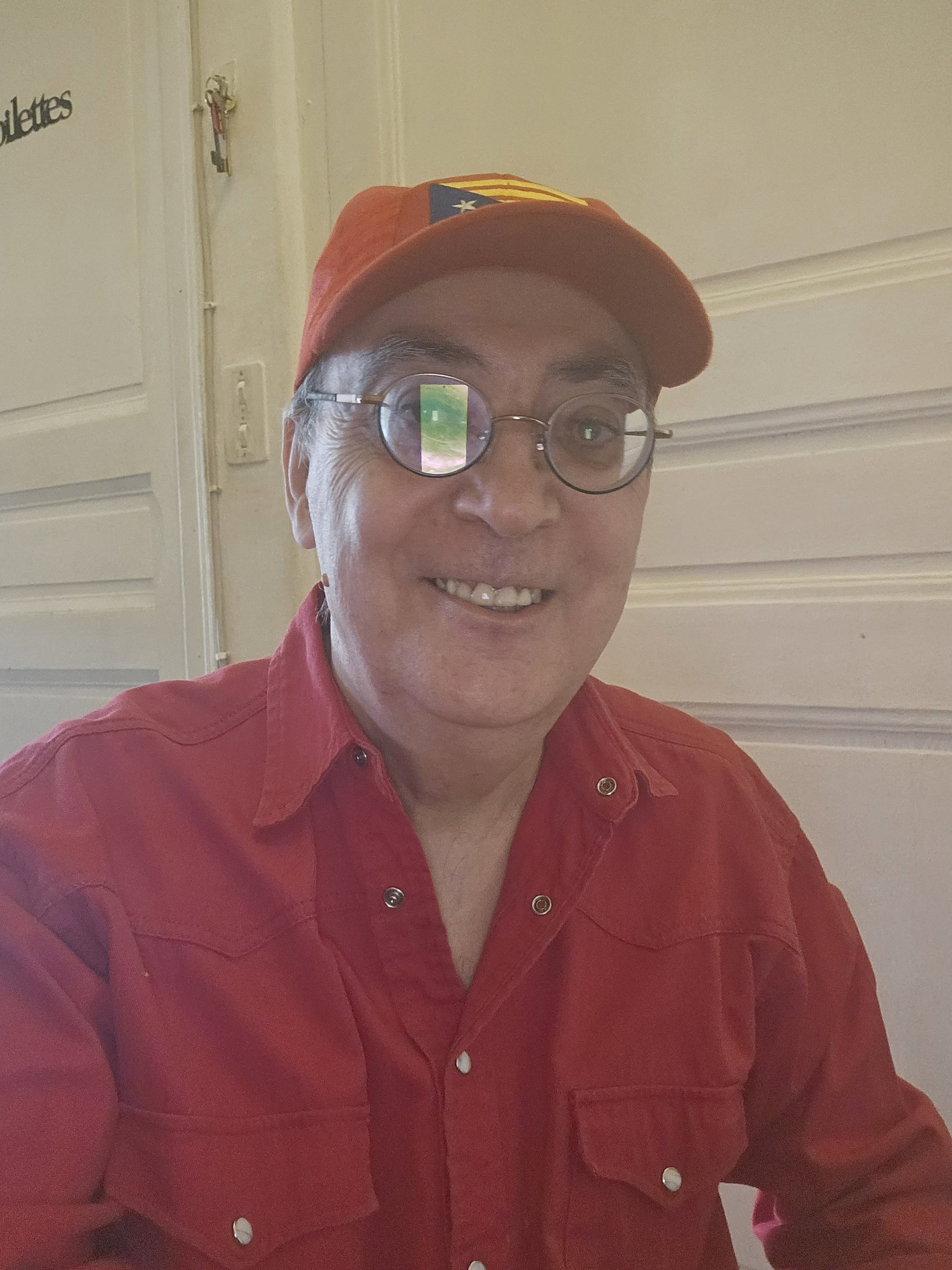 Joan chez lui
