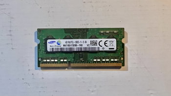 Samsung - Barrette/module mémoire vive RAM 4Go - DDR3L - SO-DIMM - PC3-12800S - 1600MHz