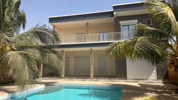 Annonce location Ngaparou Villa 5 chambres piscine Saly Portudal Sénégal