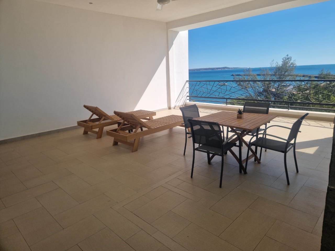 Résidence meublé à vendre à Majunga
