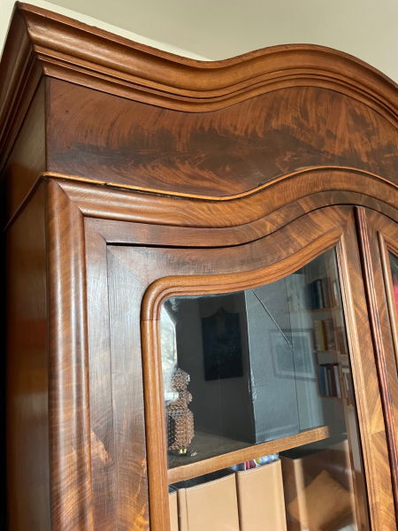 Photo chapeau de l’armoire 