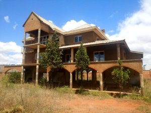 Vente particulier propriétaire vend 1 villa 2 étages Antananarivo
