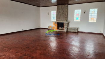 Annonce location Villa basse F5 jardin Andoharanofotsy Antananarivo