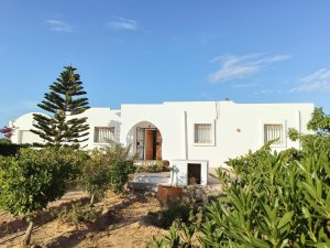 pour location annuelle « villa mezraya » Djerba Tunisie