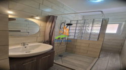 Douche et toilettes des parents