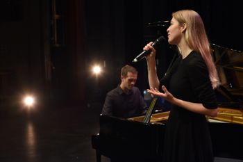 Chanteuse gospel liturgique • mariage • Deauville Trouville 76