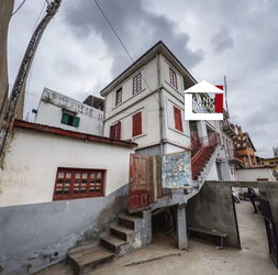 Vente 1 propriété 300m2 1 maison 2 étages Ambondrona Antananarivo