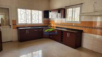 Vente Villa étage F5 780m² terrain Ivandry Madagascar