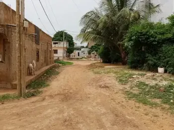 Terrain 300 mètres carrés à Saly