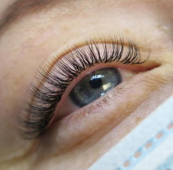 Extensions cils effet naturel 