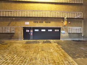 Garage / place de parking à louer à Anvers / Belgique