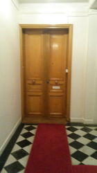 entrée du cabinet médical