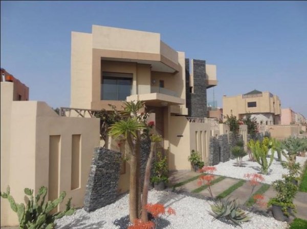 Location villa moderne piscine jardin hamam Marrakech Maroc