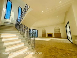 Villa avec piscine à vendre à hammamet