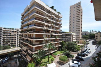 BEL APPARTEMENT APER&amp;Ccedil U MER C&amp;OElig UR PRESTIGIEUX QUARTIER CARRE d&#039;OR