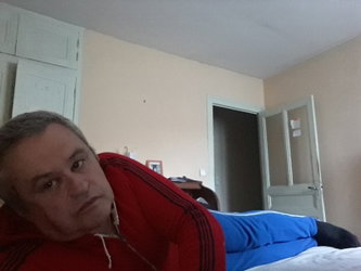 En tenue de sport