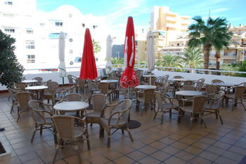 Annonce Vente LOCAL COMMERCIAL PROCHE PLAGE EL CAMPELLO ALICANTE Espagne