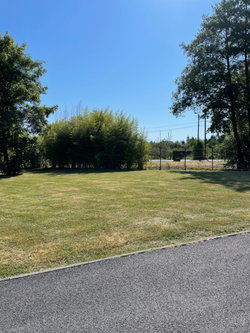 Jardin côté parking