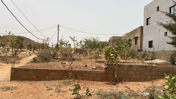 terrain 300 mètres carrés  à vendre à yenne niangal