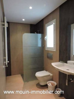 villa avec piscine S+5 à vendre à Yasmine Hammamet