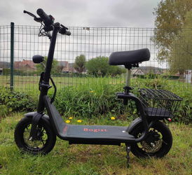 trottinette électrique avec panier