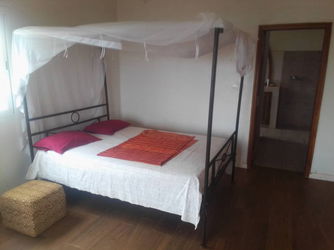 Vente Nianing Villa R+1 Pieds dans l&#039;eau coeur Nianing Sénégal