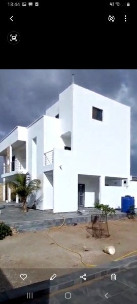 Vente Belle villa R+2 ngaparou Saly Portudal Sénégal