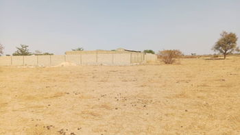 terrain 300 mètres carrés  à vendre à Malicounda